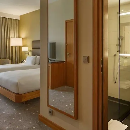 Doubletree By Hilton Hotel Lodz (Lodz)