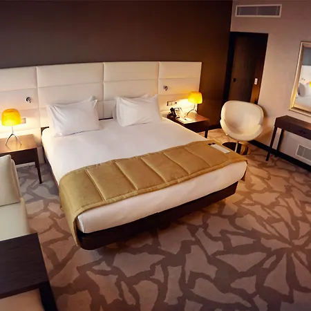 Doubletree By Hilton Hotel