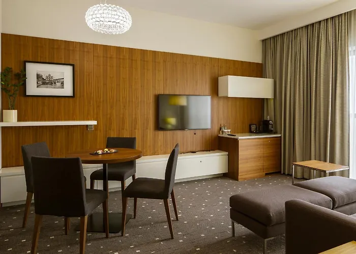 Готель Doubletree By Hilton 4*